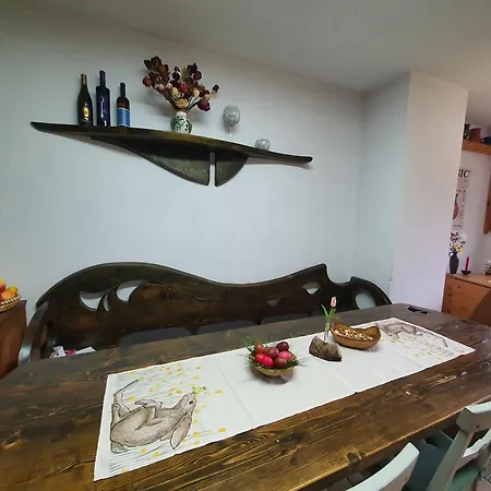 Casa-dorina Homestay Petrila